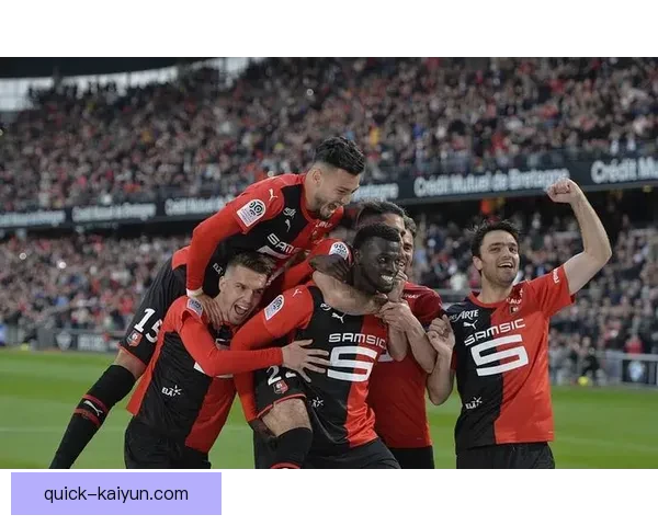 雷恩在欧战中表现稳健，状态回暖备受关注。