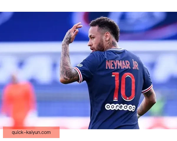 内马尔持续展现欧冠金靴争夺能力，状态回暖值得关注