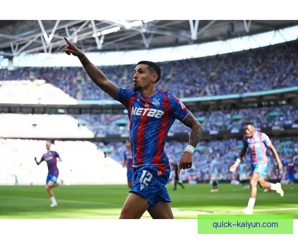 英超布莱顿在近期比赛中表现低迷，惨败引发关注